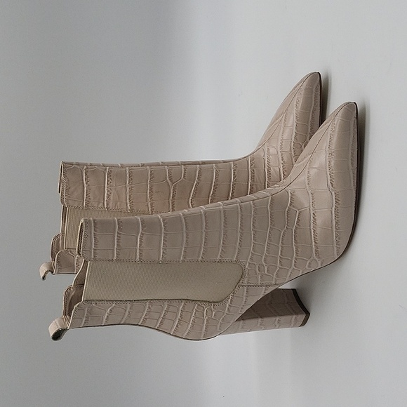 Marc Fisher Garliss Ankle Boots Size 11 NWT - Picture 2 of 9